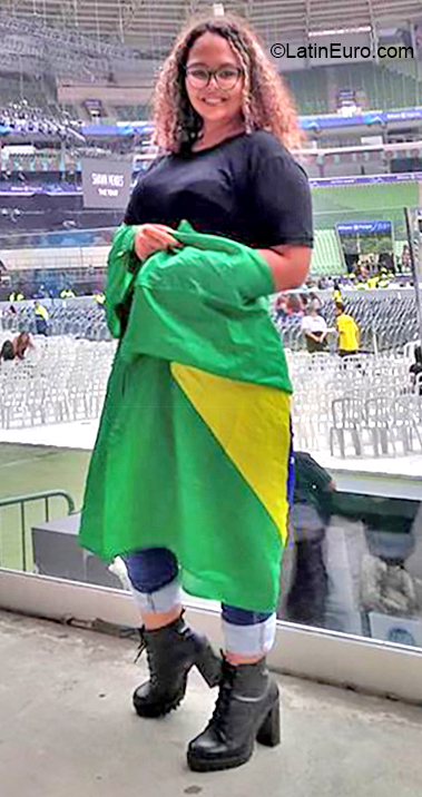 Date this beautiful Brazil girl Lizi from Belem BR10959