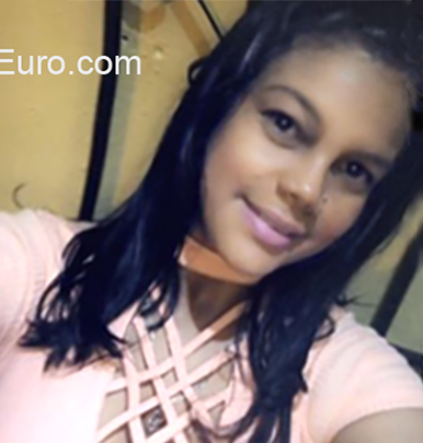 Date this gorgeous Dominican Republic girl Ashley from Santiago DO36628