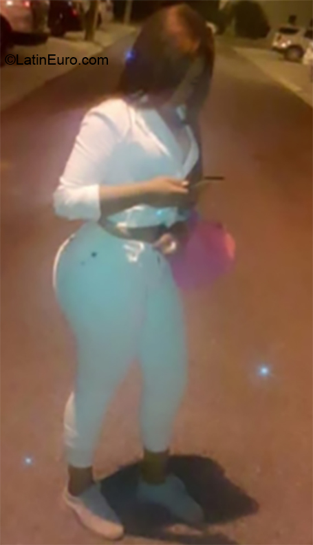 Date this charming Dominican Republic girl Keisha from Santo Domingo DO36689