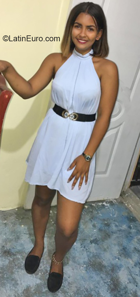 Date this sultry Dominican Republic girl Samantha from San Cristobal DO36690