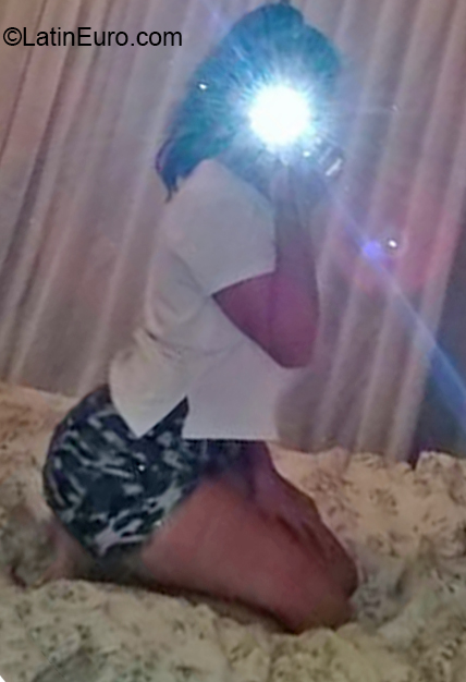 Date this charming Argentina girl Catalina from Buenos Aires AR270