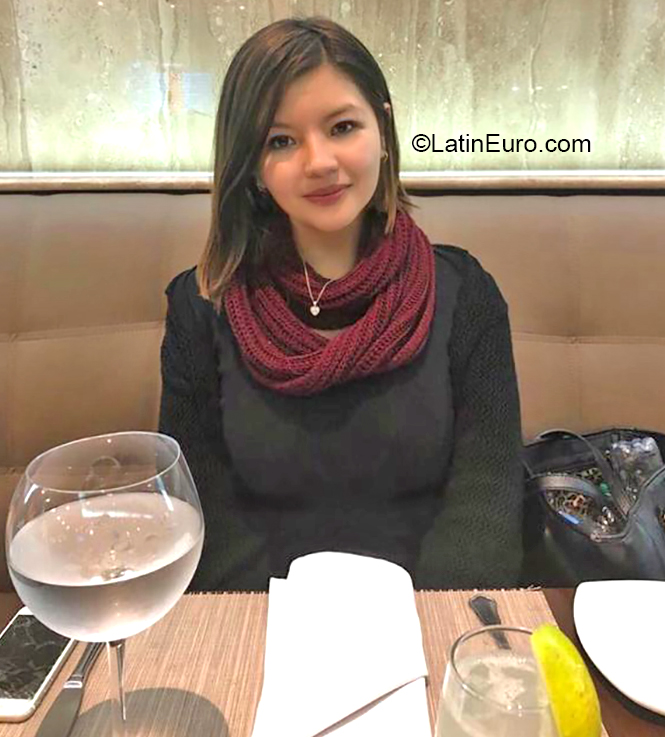 Date this exotic Ecuador girl Diana from Quito EC394