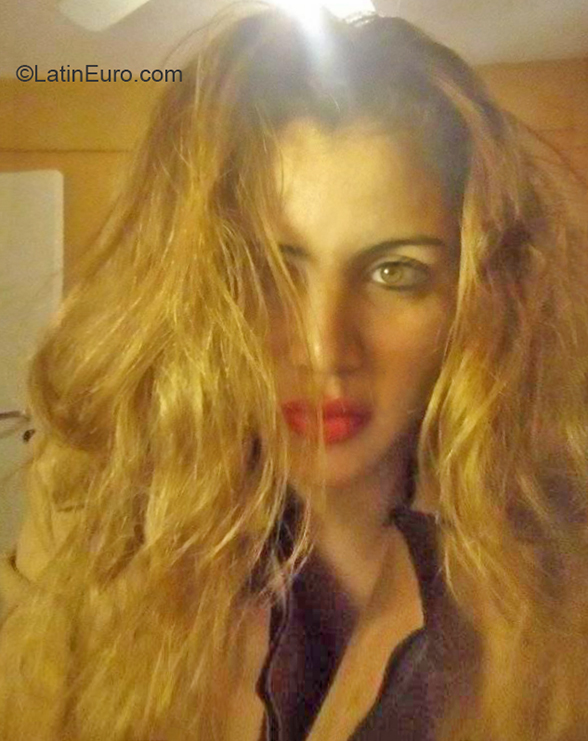 Date this cute Argentina girl Tamara from Buenos Aires AR272