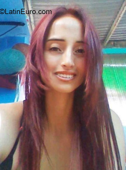 Date this cute Colombia girl Melissa from Bogota CO26365