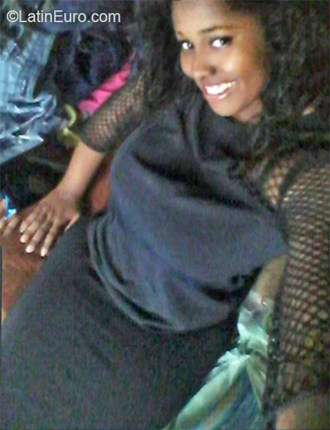 Date this stunning Dominican Republic girl Marle from Santo Domingo DO36754