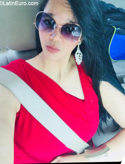 Date this funny Dominican Republic girl Irvana from Santiago DO36760