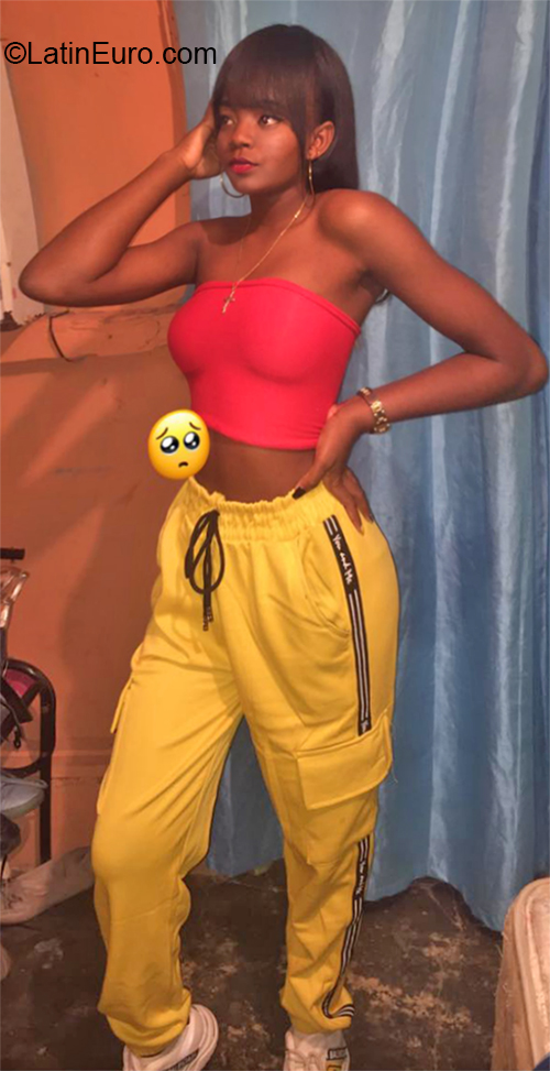 Date this charming Dominican Republic girl Elizabeth from San Francisco De Macori DO36803