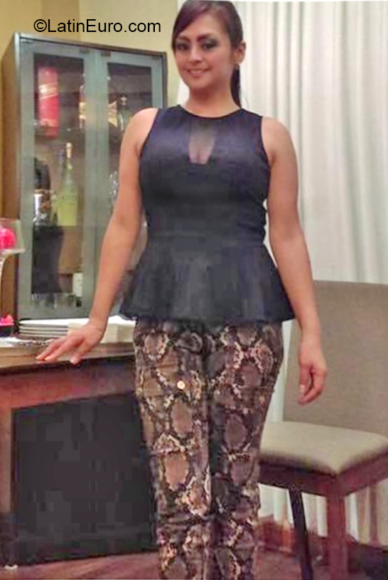 Date this foxy Peru girl Jessica from Lima PE1468