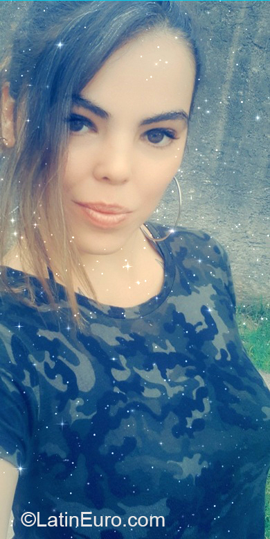 Date this beautiful Argentina girl Joana from Buenos Aires AR294