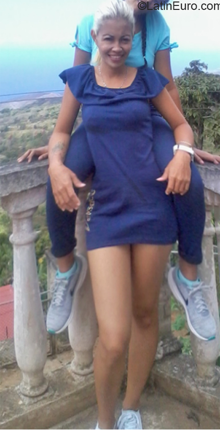 Date this nice looking Venezuela girl Fraimar from Caracas VE2854