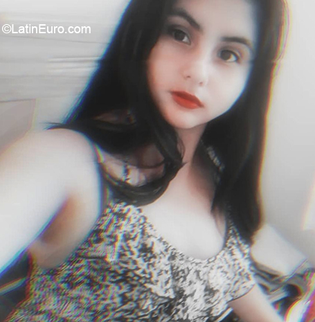 Date this attractive Peru girl Gramanesa from Lima PE1470
