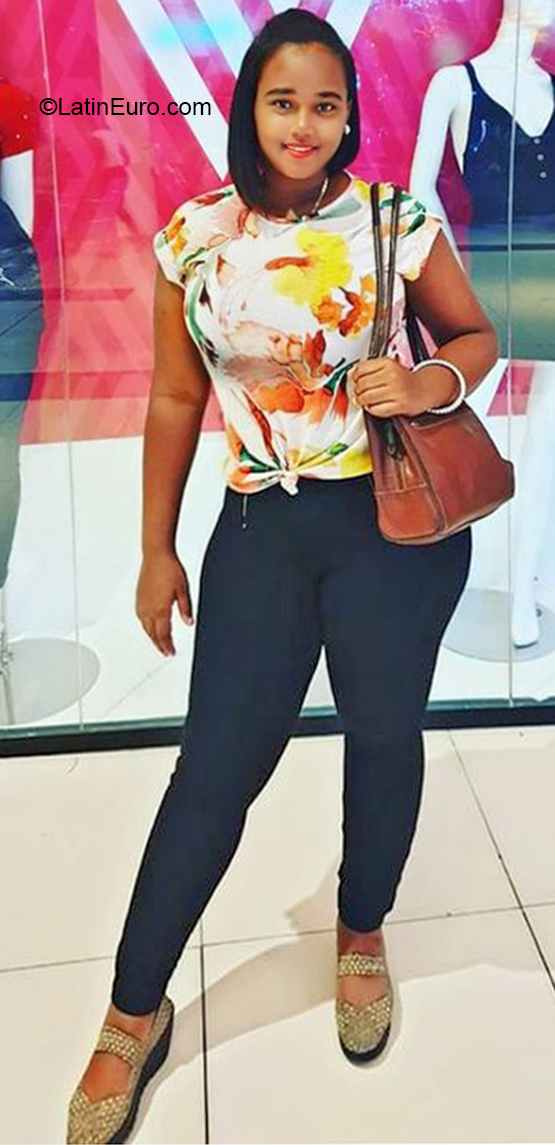 Date this good-looking Dominican Republic girl Jasmileidy from Barahona DO36932