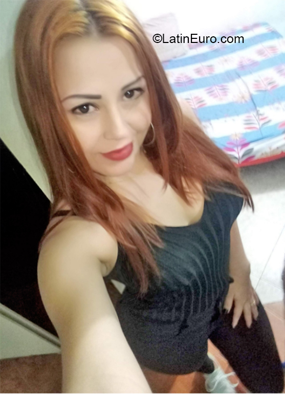 Date this stunning Venezuela girl Valentina from Merida VE2878