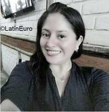 Date this cute Peru girl Lisset from Piura PE1473