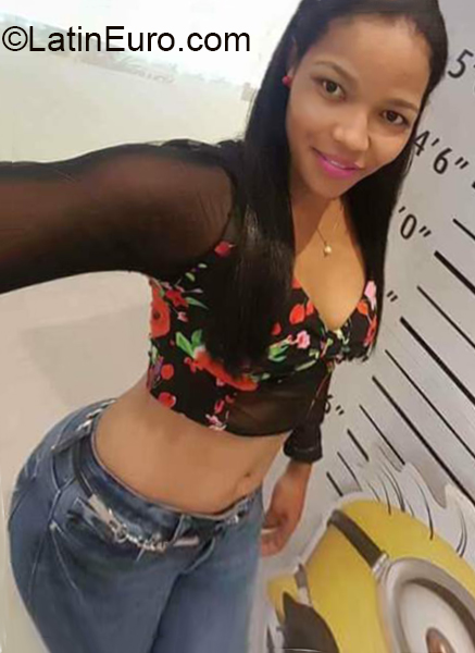 Date this tall Dominican Republic girl Alba from Puerto Plata DO36962