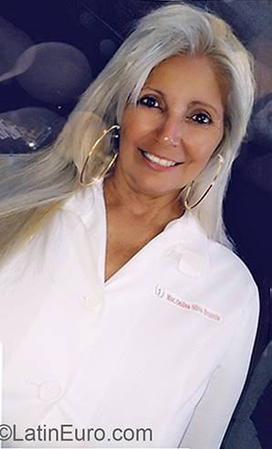 Date this lovely Cuba girl Onilsa from Las Tunas CU640