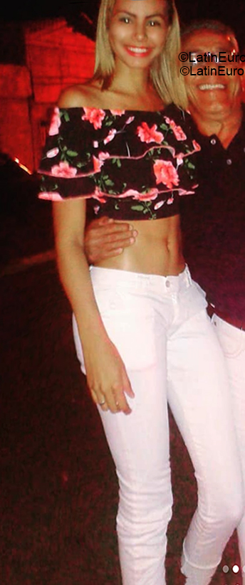 Date this gorgeous Venezuela girl Rosa from Caracas VE2891