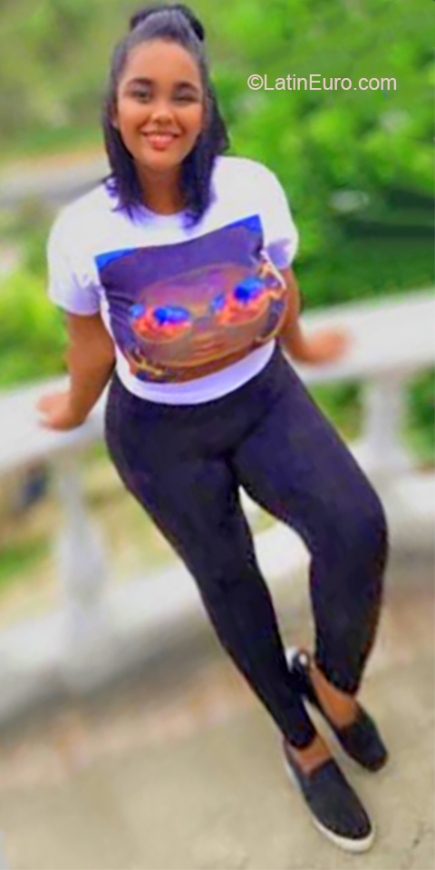 Date this cute Dominican Republic girl Alexandra from Santiago DO36996
