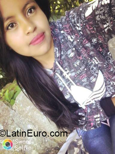 Date this sensual Colombia girl Marcela from Belalcazar CO26526