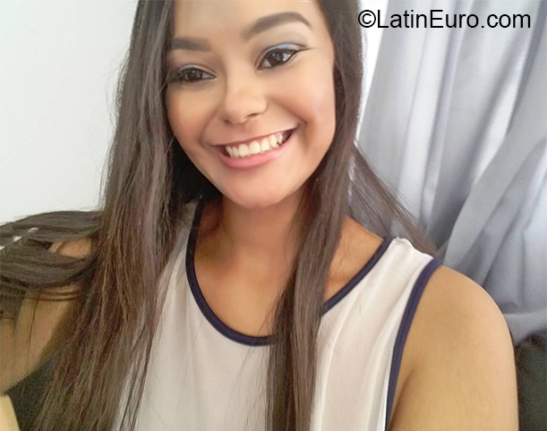 Date this sultry Colombia girl Angie from Barranquilla CO26536