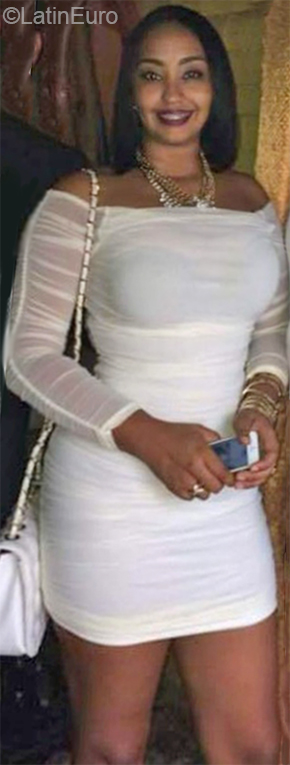 Date this sensual Dominican Republic girl Nicole from Santo Domingo DO37038