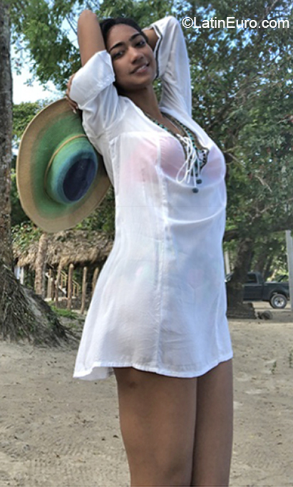 Date this beautiful Dominican Republic girl Rama from Sabto Domingo DO37040