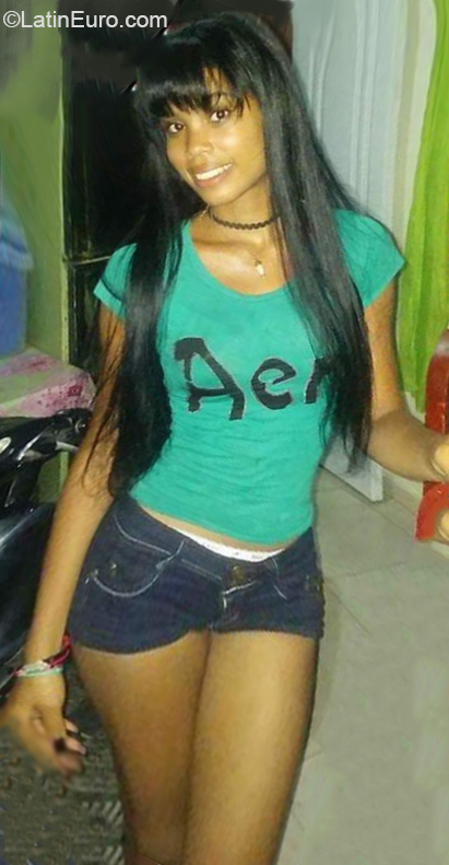 Date this voluptuous Dominican Republic girl Yoelne from Mao Valverde DO37042