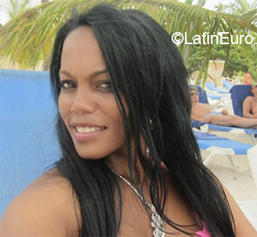 Date this hot Dominican Republic girl Abril from Hato Mayor DO37107
