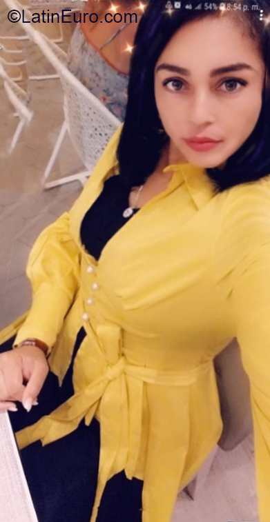 Date this gorgeous Dominican Republic girl Yessica from Santo Domingo DO37127