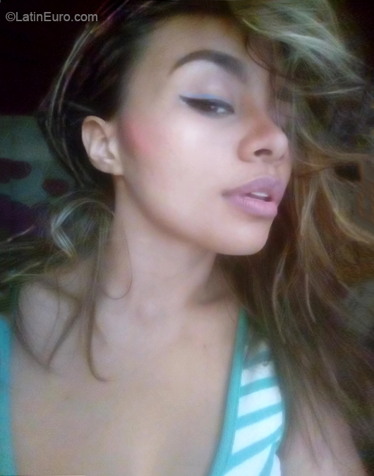 Date this happy Venezuela girl Britney from Ciudad Bolivar VE2934