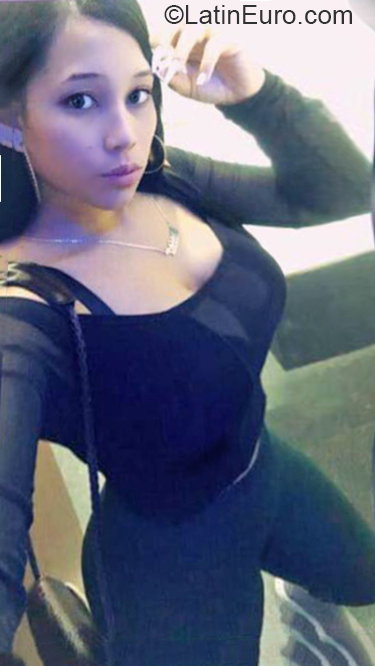 Date this passionate Dominican Republic girl Joanna from La Vega DO37177