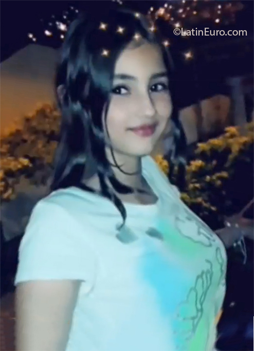 Date this tall Colombia girl Sara from Medellin CO26657