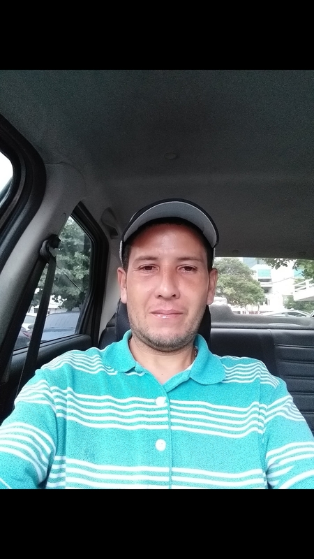 Date this delightful Colombia man Carlos armando from Barranquilla CO26693