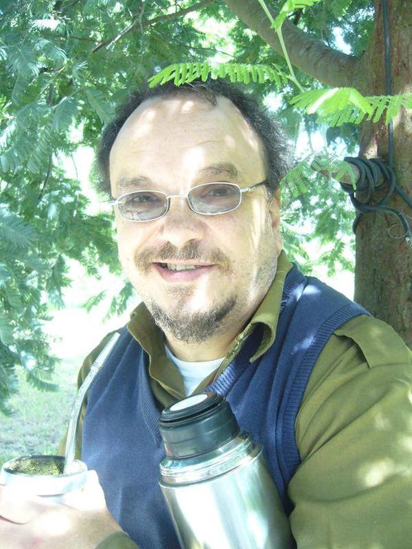 Date this tall Uruguay man Marcelo Arturo from Chuy UY41