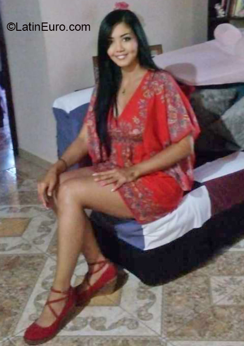 Date this fun Colombia girl Mayte from Pereira CO30301