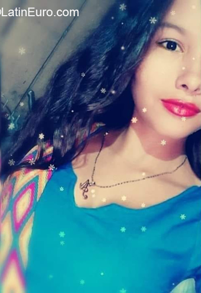 Date this hot Colombia girl Ingrid from Florencia CO26776