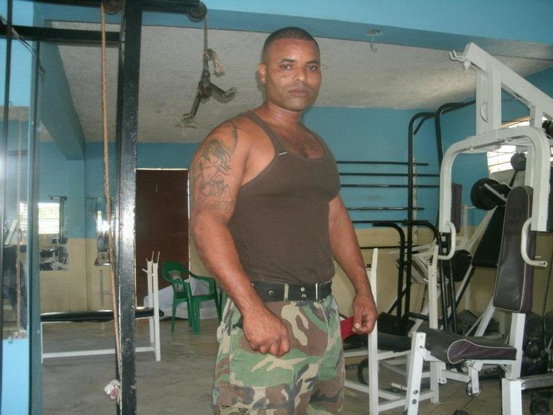 Date this hard body Dominican Republic man Manuel from sonto domingo oeste IL32