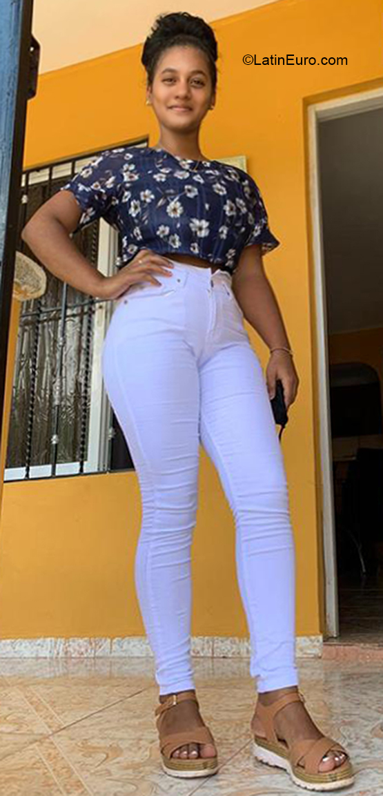 Date this young Dominican Republic girl Nayeli from Puerto Plata DO37366