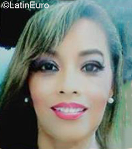 Date this nice looking Colombia girl Maria Claudia from Monteria CO26785
