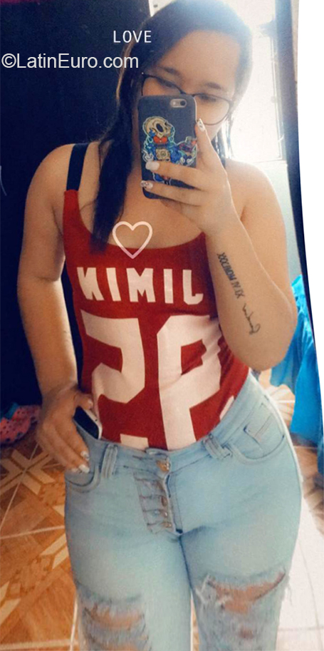 Date this hard body Colombia girl Johanna from Bogota CO26815