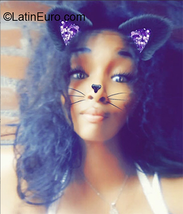 Date this good-looking Netherlands Antilles girl Santi29 from Lima PE1502