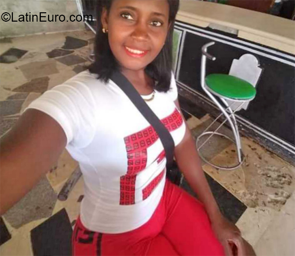 Date this lovely Dominican Republic girl Yulissa from Haina DO37467