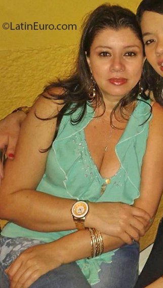 Date this charming Colombia girl Yamile from Envigado CO26882