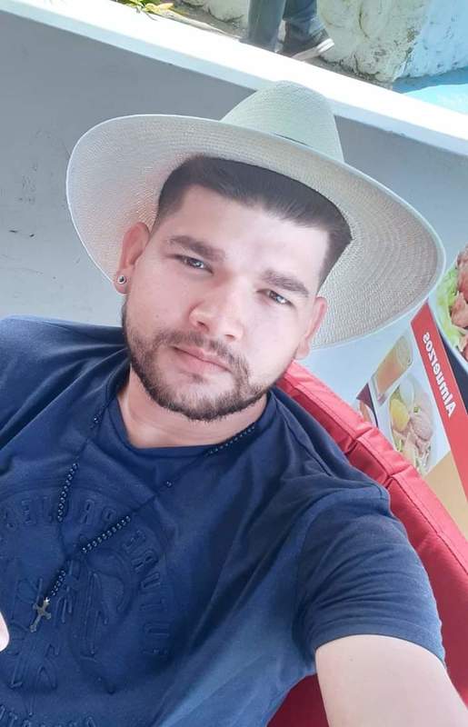 Date this hot Ecuador man Paul Benitez from Manta EC443