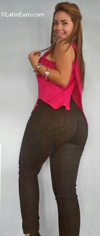 Date this funny Venezuela girl Xiomara from Barinas VE3033