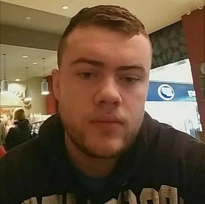 Date this beautiful United Kingdom man Aaron from Belfast GB1015