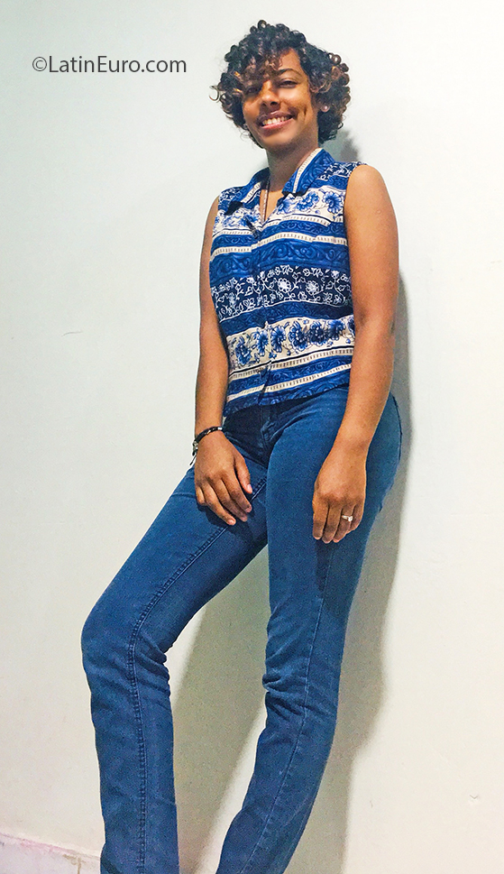 Date this athletic Dominican Republic girl Milena from Puerto Plata DO37618