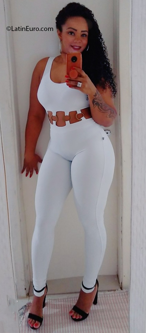 Date this fun Brazil girl Cassia from Sao Paulo BR11080