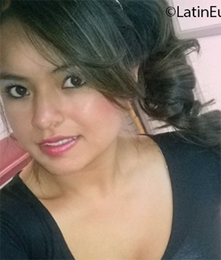 Date this foxy Ecuador girl Elizabeth from Quito EC452