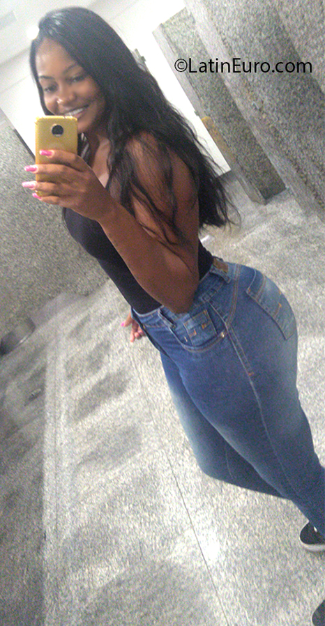 Date this georgeous Brazil girl Mara from Rio de Janeiro BR11093